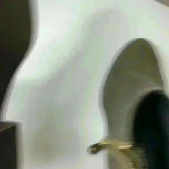 Eric Michael London Womens Leather Stacked Heel Ankle Booties Green Size 37 - Picture 9 of 9